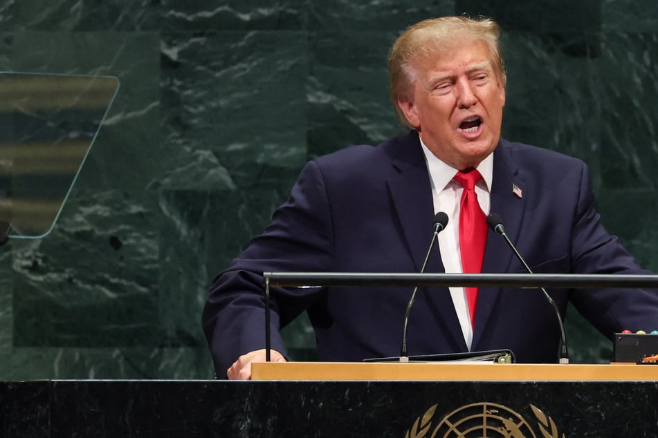 Trump tells UN he's debating whether to make a deal or "annihilate" Iran