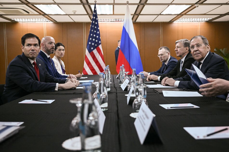 Lavrov warns Rubio against arms sales to Ukraine in Manila meeting