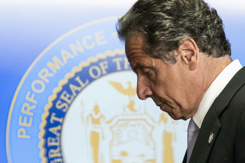 New York Governor Cuomo apologizes but refuses to resign amid sexual harassment probe