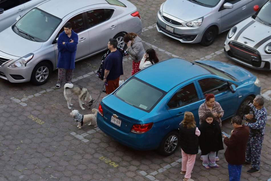 Sheinbaum evacuates palace as powerful earthquake shakes Mexico