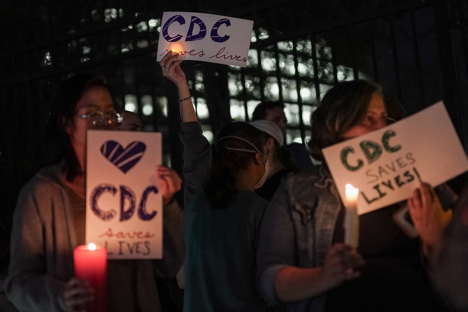 Mass layoffs began at the major US health agencies on Tuesday as the Trump administration embarks on a major restructuring that will cut 10,000 jobs.