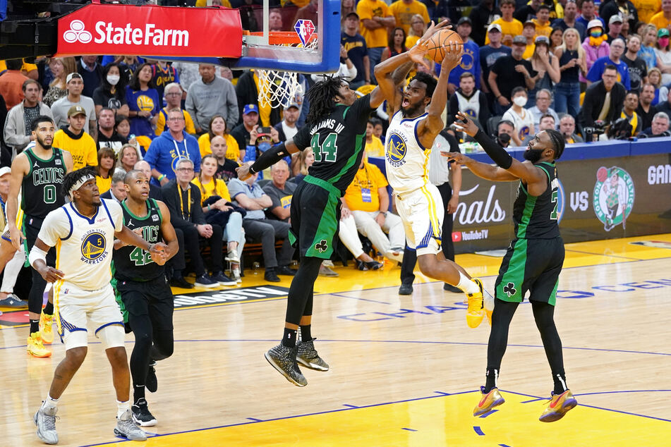 NBA Finals: Curry struggles but Wiggins picks up the slack in crucial Warriors win