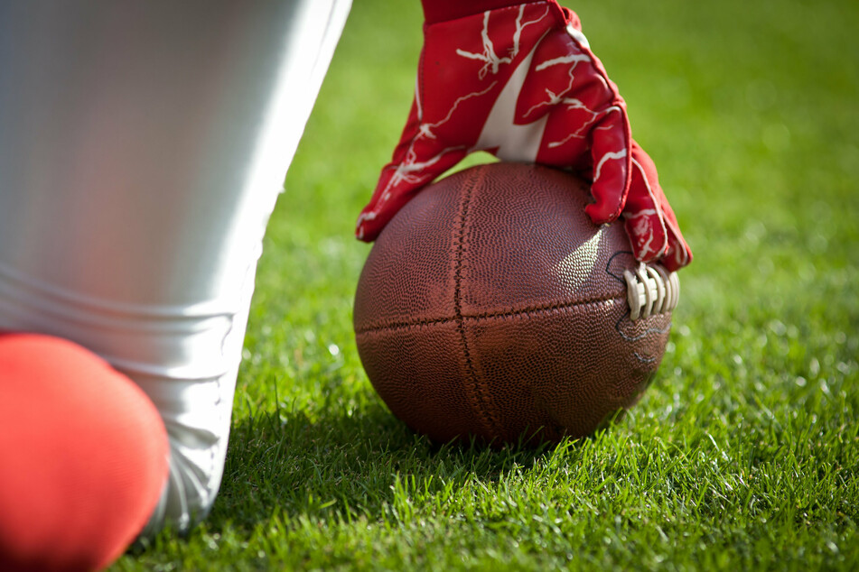 Person who paid a fortune for Tom Brady's "last" touchdown pass gets lucky break