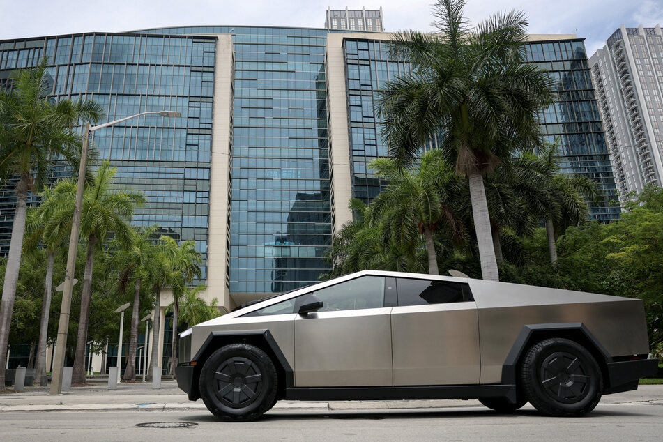 Tesla hit with lawsuit by family of 19-year-old killed in Cybertruck crash