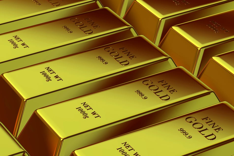 Ex-CIA official who stole gold bars reportedly created fake spy program to siphon money
