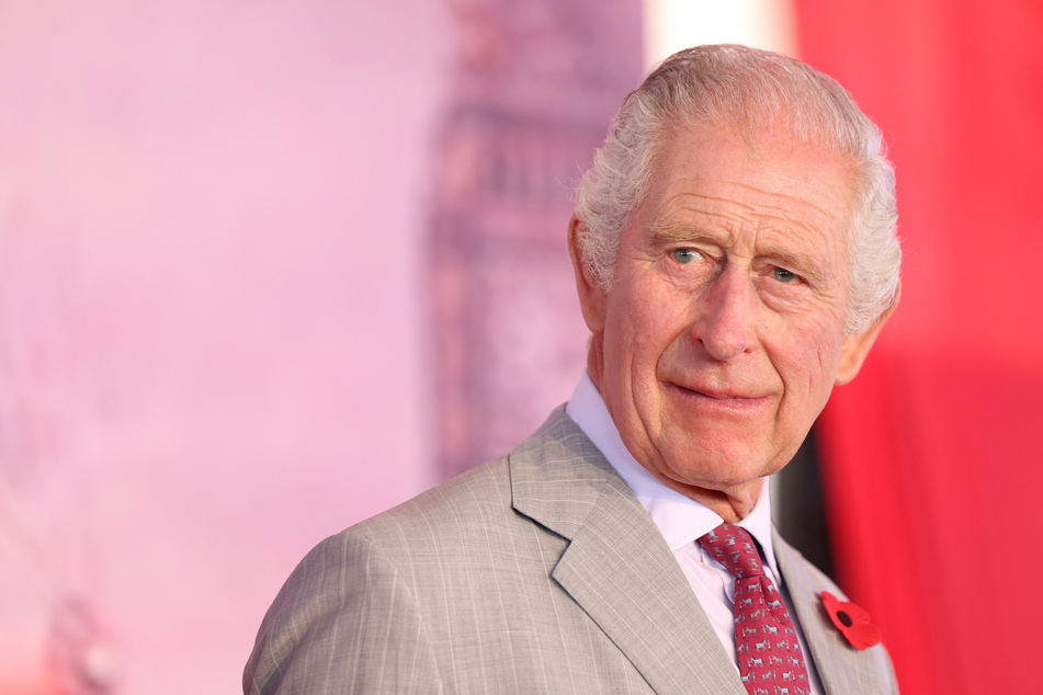 King Charles II will undergo surgery for an enlarged prostate next week.