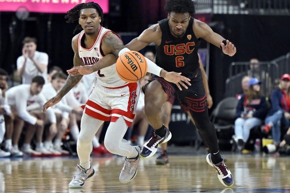 Bronny James' (r.) college résumé is weak without a March Madness Tournament appearance.