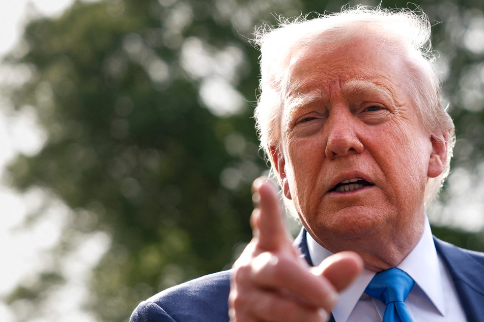 Trump vows to "lead the pack" on Iran attack if nuclear talks fail