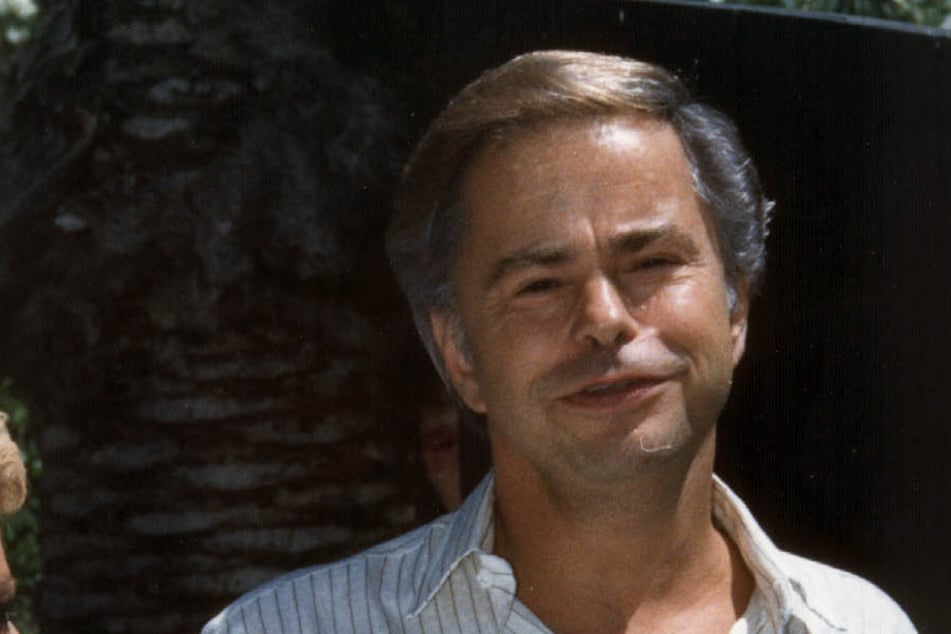 Jim Bakker, the popular 1980s televangelist disgraced by a sex scandal, has died