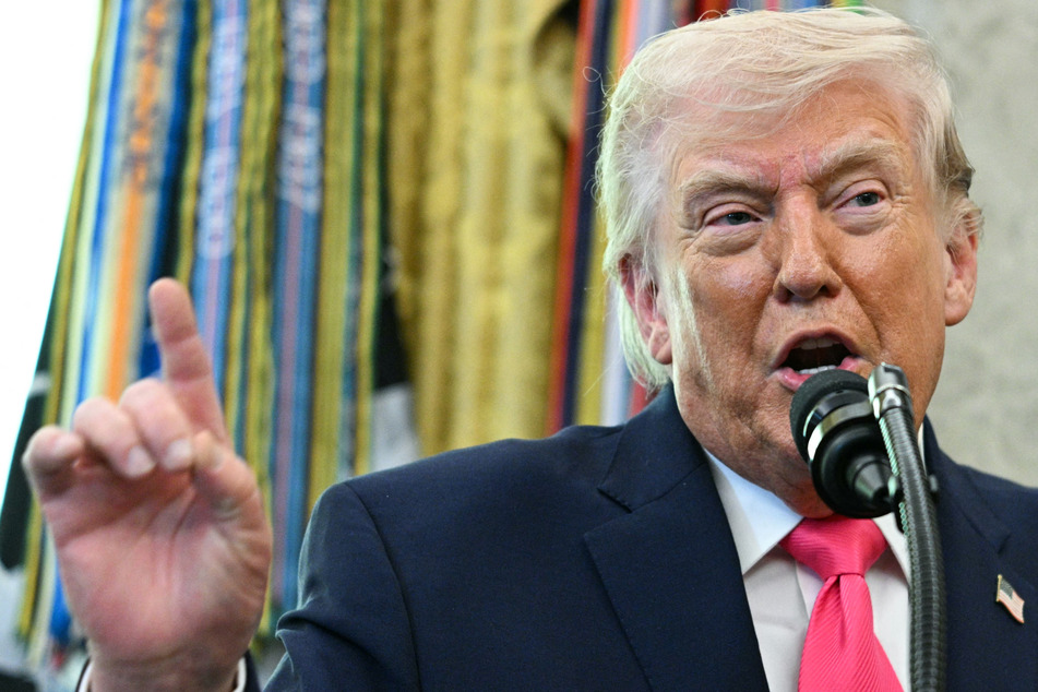 Trump makes cryptic announcement of "very big present" from Iran