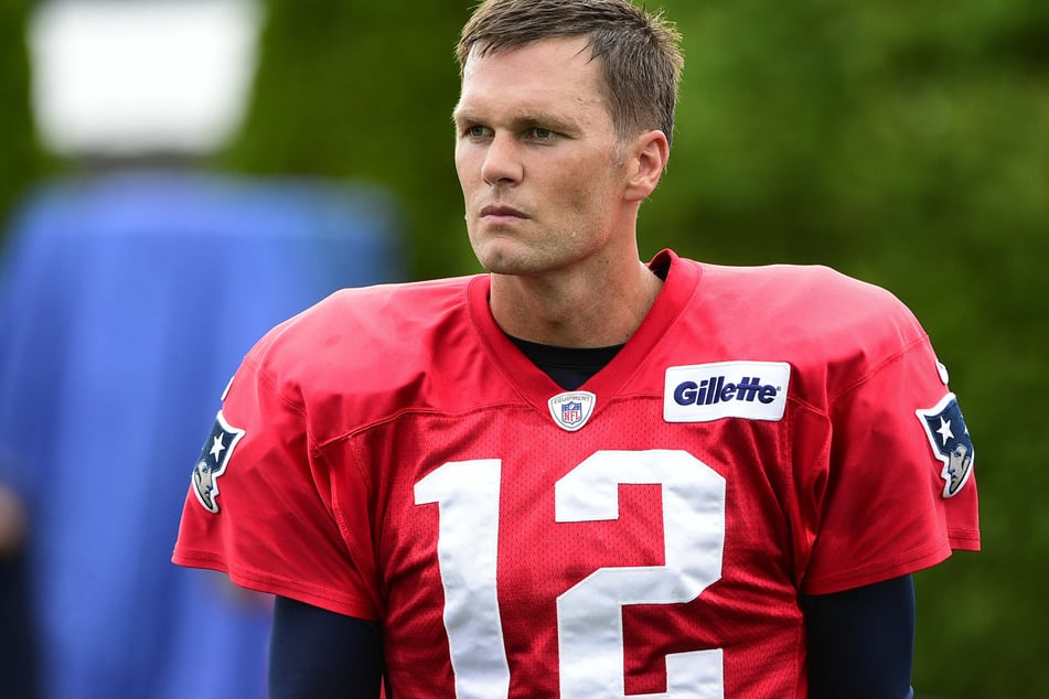 The con man had three smaller Super Bowl rings made with "Brady" engraved on them, claiming they were intended as gifts to Tom Brady's family.