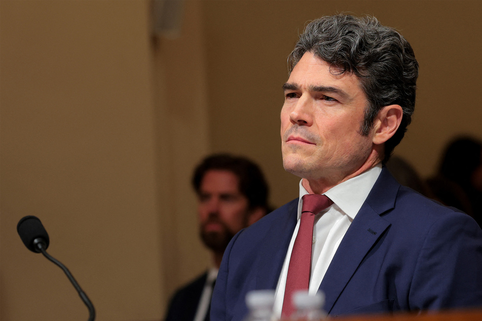 FBI sparks outrage with move against top intelligence who quit in protest at Iran war