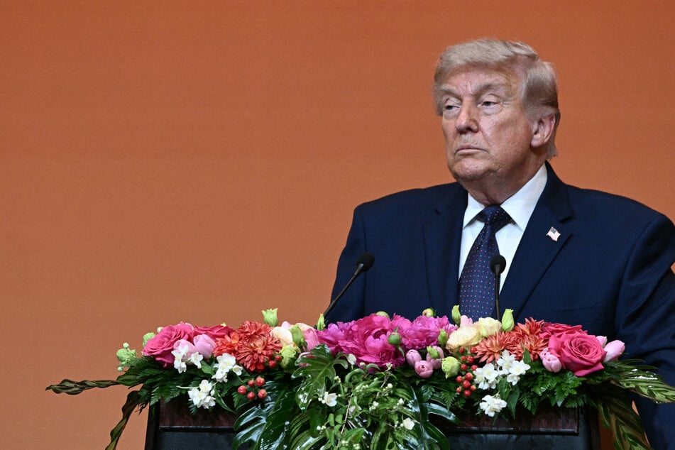 Trump invites Xi to visit White House after "positive and productive" discussions