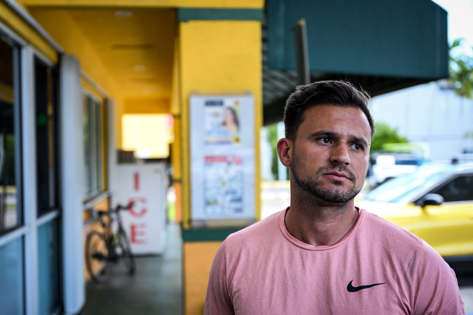 Venezuelans left in legal limbo after Supreme Court ends deportation protection