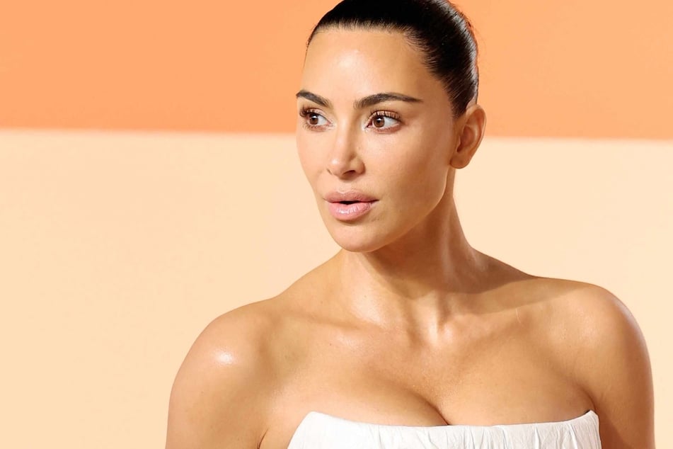 A group of suspects nicknamed the "grandpa robbers" goes on trial at the end of April, charged with stealing jewelry from Kim Kardashian in Paris in 2016.