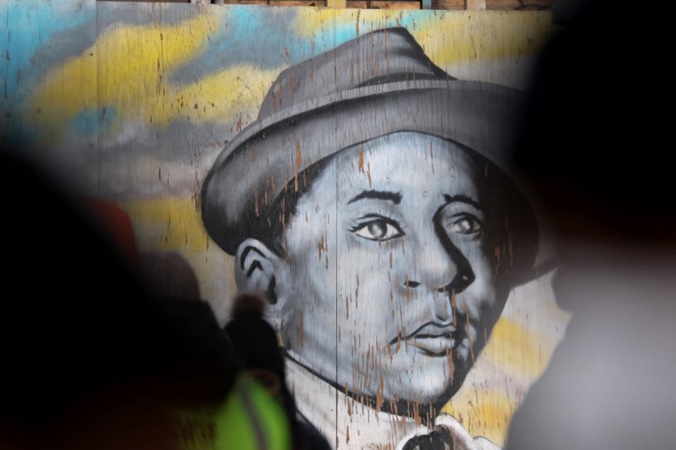 Emmett Till case: Family seeks arrest of woman accuser after old warrant found