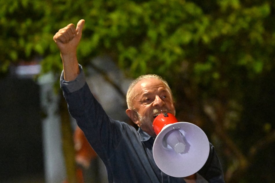 Brazil's Luiz Inacio Lula da Silva delivers a speech to supporters after winning the presidential runoff election, in Sao Paulo on October 25, 2026.
