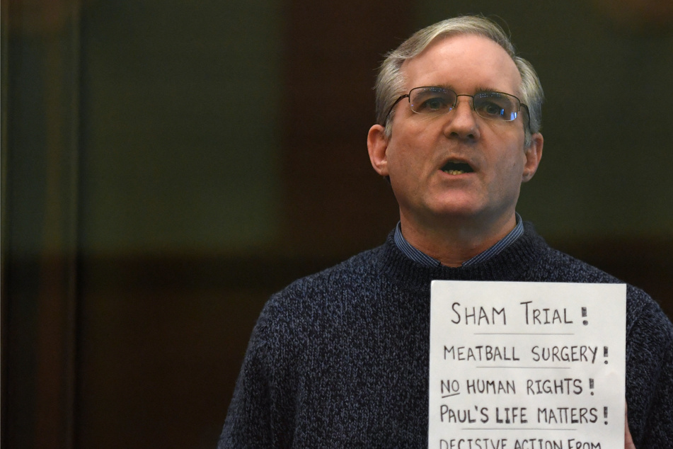 Ex-Marine Paul Whelan assaulted amid detainment in Russian prison