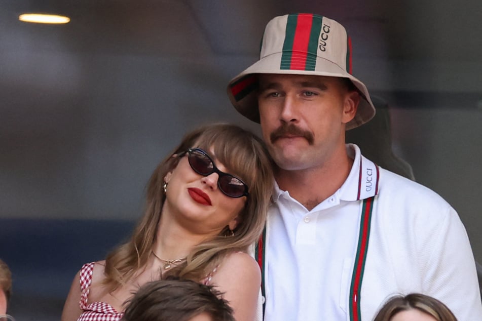 Taylor Swift (l.) has attended two of the three games Travis Kelce has played so far this season.