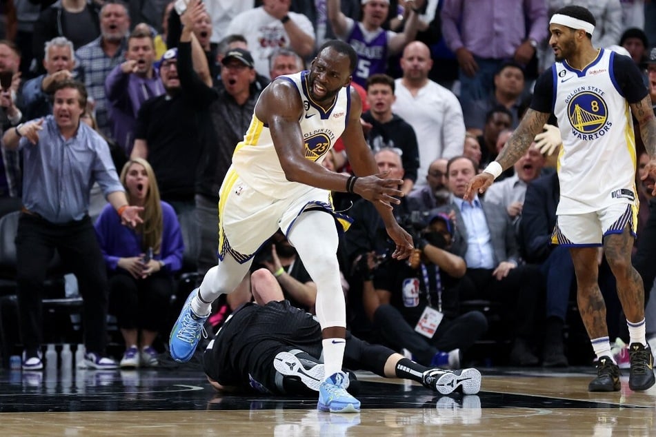Stomping his way through the Western conference playoffs, Draymond Green stirred up some controversial headlines that NBA stars and legends are here for.