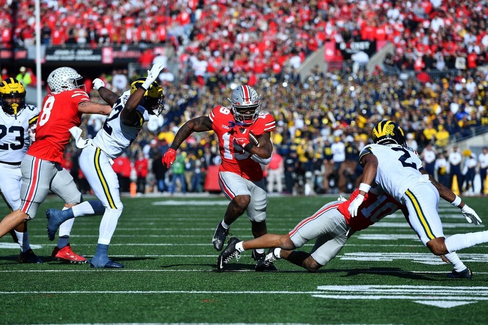 Former linebacker turned running back Chip Trayanum (c) can be a key player for the Buckeyes in the absence of star running back Miyan Williams.