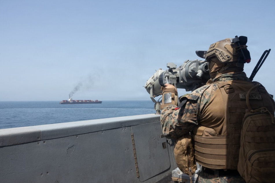 US forces catch and release ship suspected of heading to Iran port