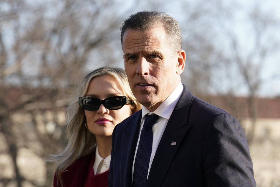 Hunter Biden (r) departing with his wife Melissa (l) on the South Lawn of the White House in January 2025. His new cryptocurrency memecoin bid crashed by more than 95% upon launch.