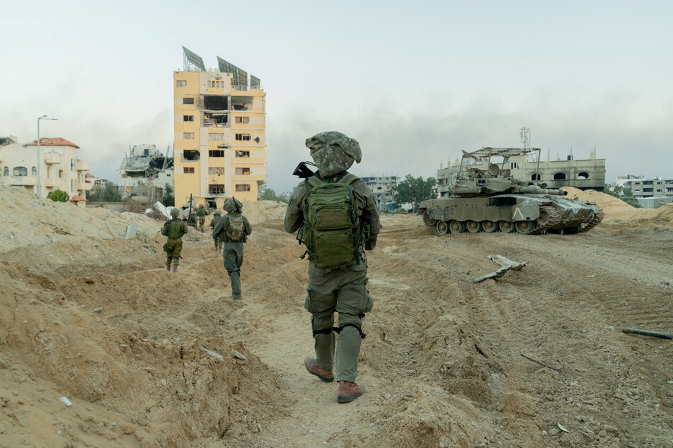 Israeli soldiers have been accused of committing field executions and mistreating Palestinian prisoners in Gaza.