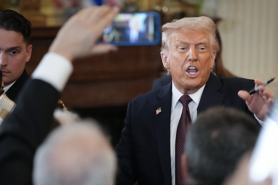 Trump admin accidentally sent journalist classified US plan for Houthi strikes
