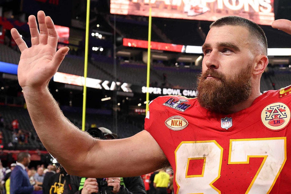 Travis Kelce posts "heartbroken" message to fans after Kansas City Super Bowl parade shooting