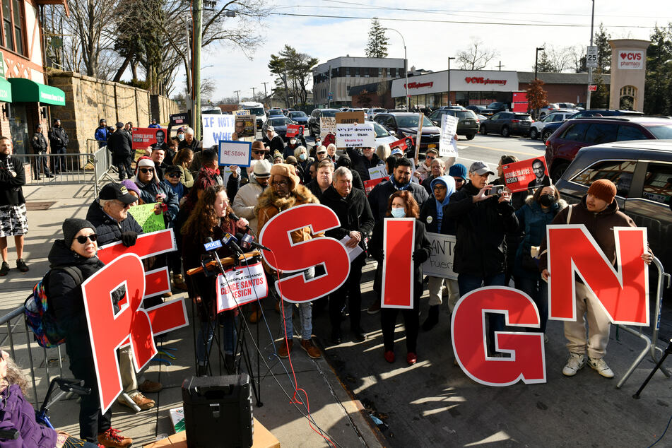Many people are calling for Rep. George Santos to resign.