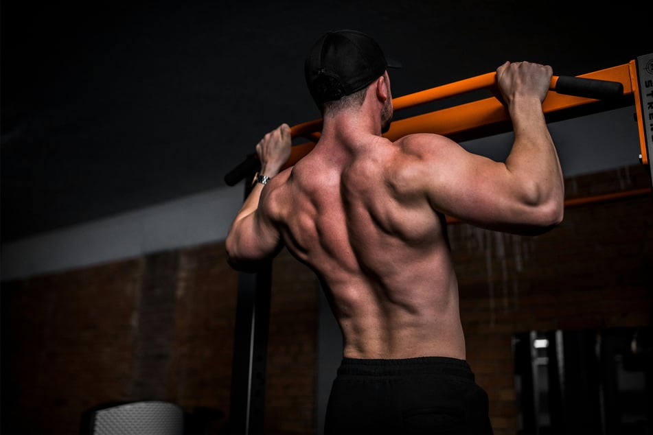 Japanese man manages 9000 pull-ups in 24 hours, setting world record