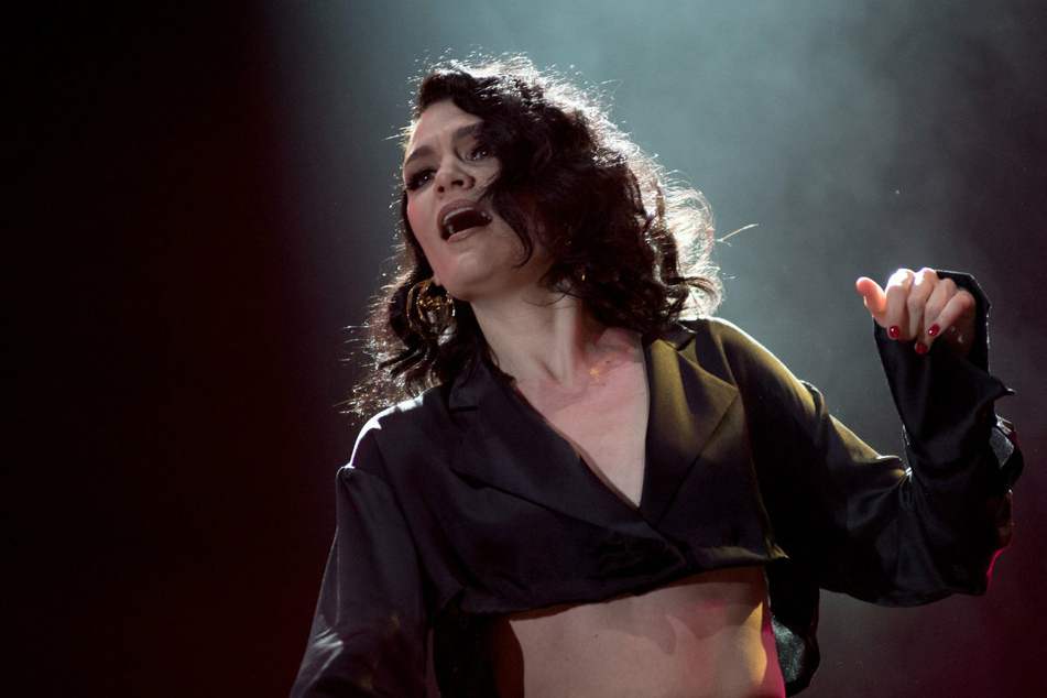 Jessie J reveals heartbreaking struggle as she fights to save her voice