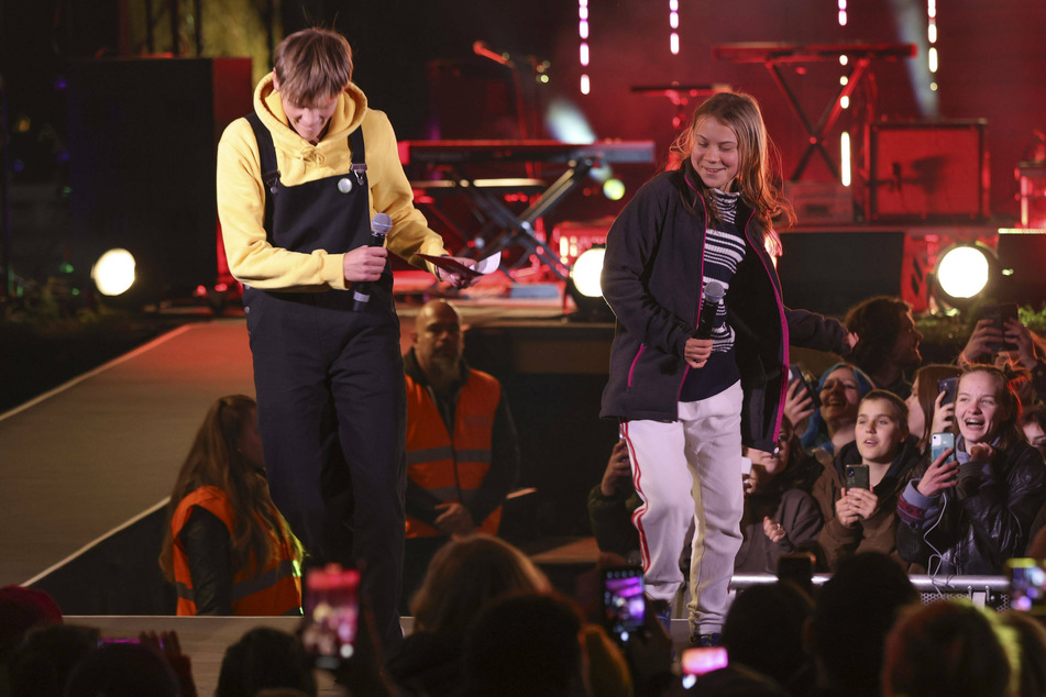 Greta Thunberg rickrolls climate concert with hilarious performance!