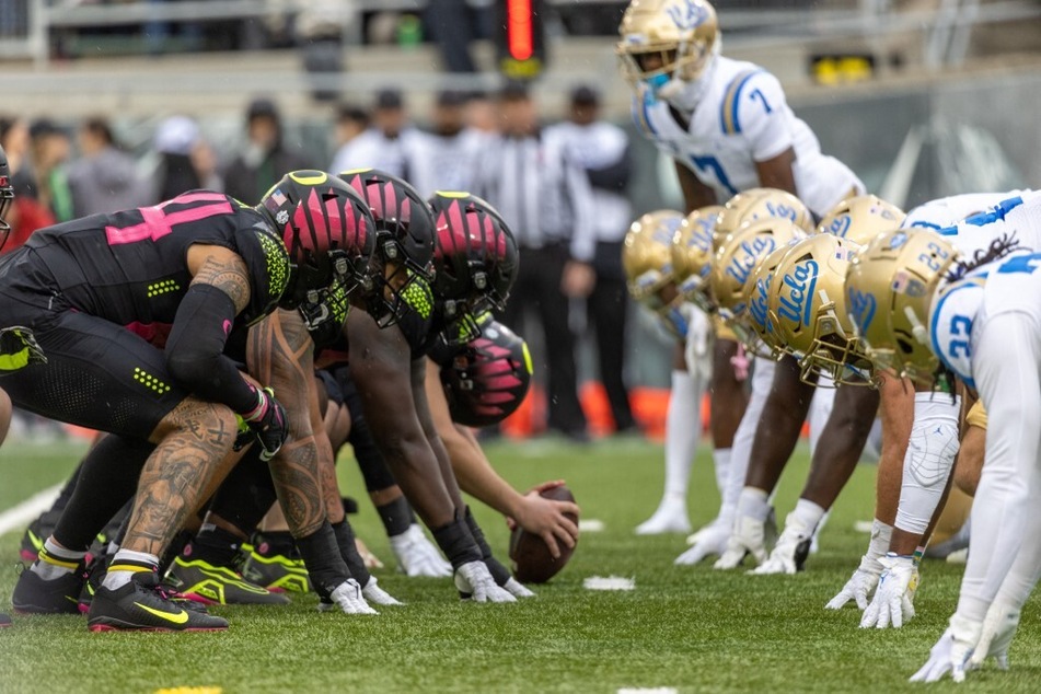 College football : Week 8 sees Oregon upend the Pac-12 order as unbeaten records fall