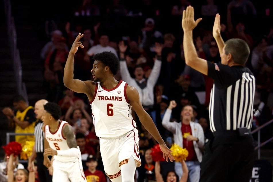 Bronny James may return back to USC leaving LeBron James to make a serious decision on his NBA retirement.