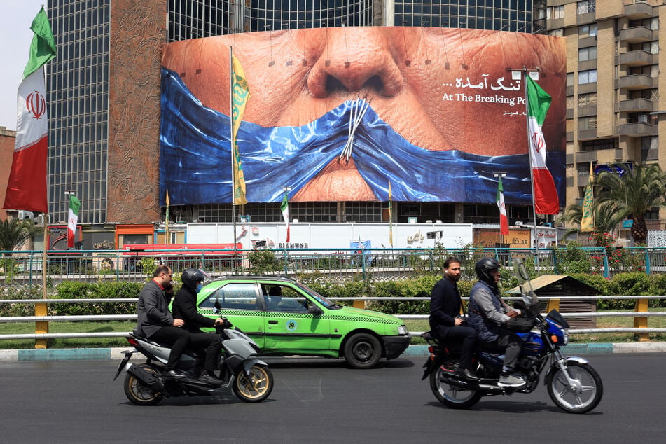 Iran warns US must accept peace plan or face "failure"