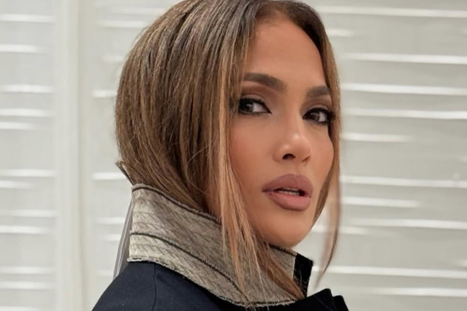 Jennifer Lopez has reportedly been spending time with one of her male backup dancers amid her Up All Night tour.