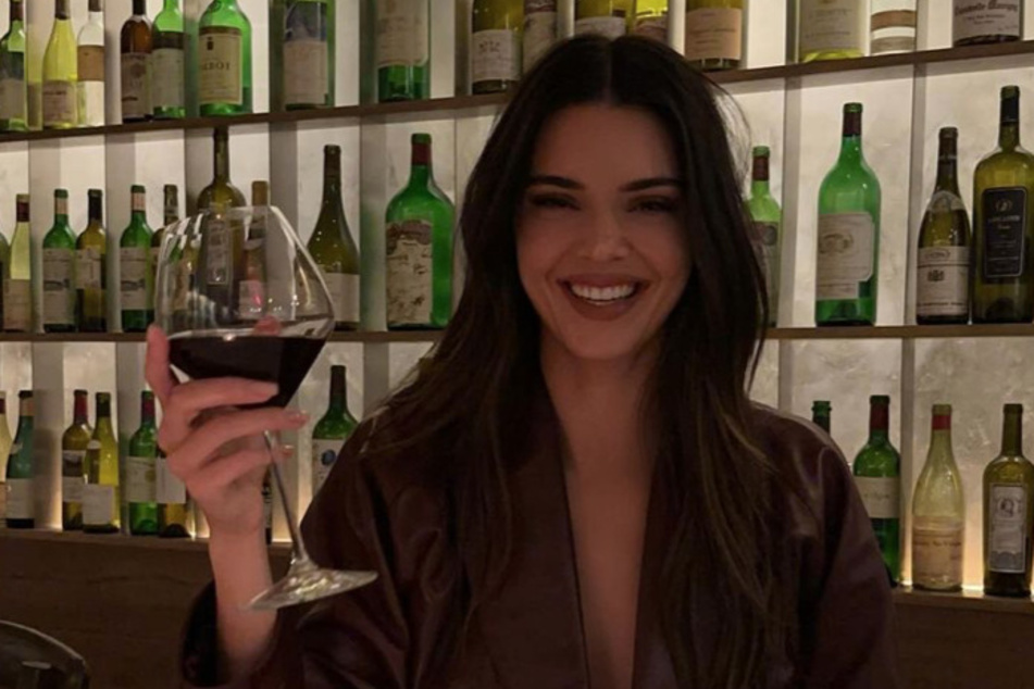 Kendall Jenner made running look fashionable in new campaign pics for Bottega Veneta.