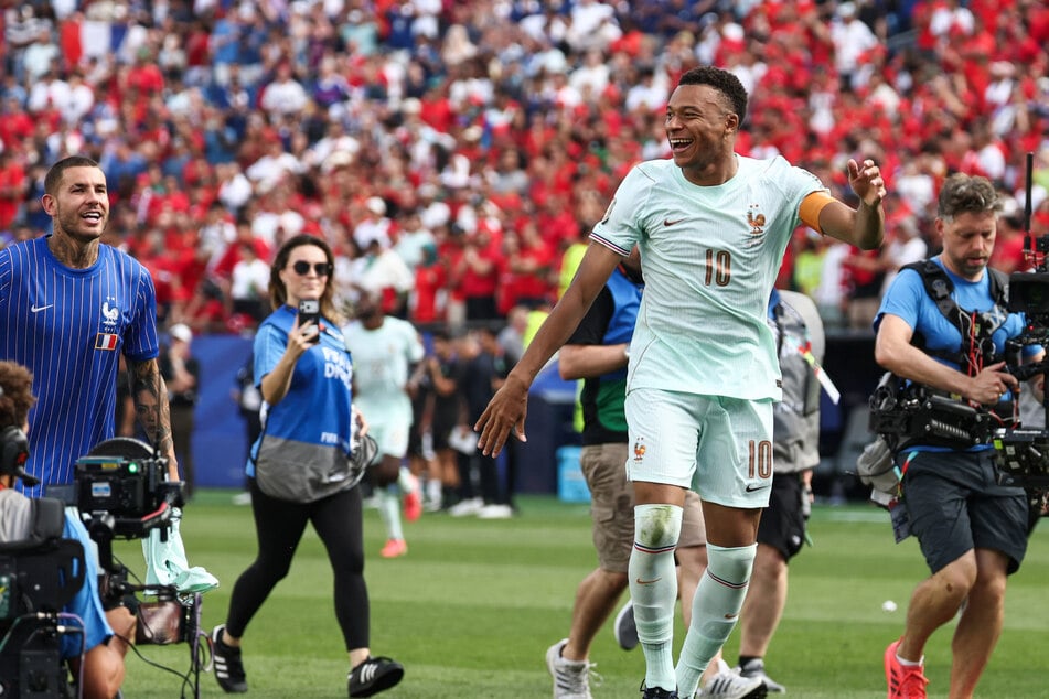 World Cup: France smash Morocco to reach World Cup semifinals after Mbappe strikes again
