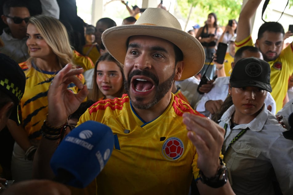 Abelardo de la Espriella gestures as he speaks to the press at a polling station during the presidential election runoff in Barranquilla, Colombia, on June 21, 2026.