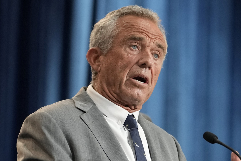Health Secretary Robert F. Kennedy Jr. has announced plans to ban synthetic dyes from the US food supply – a move welcomed by health experts.