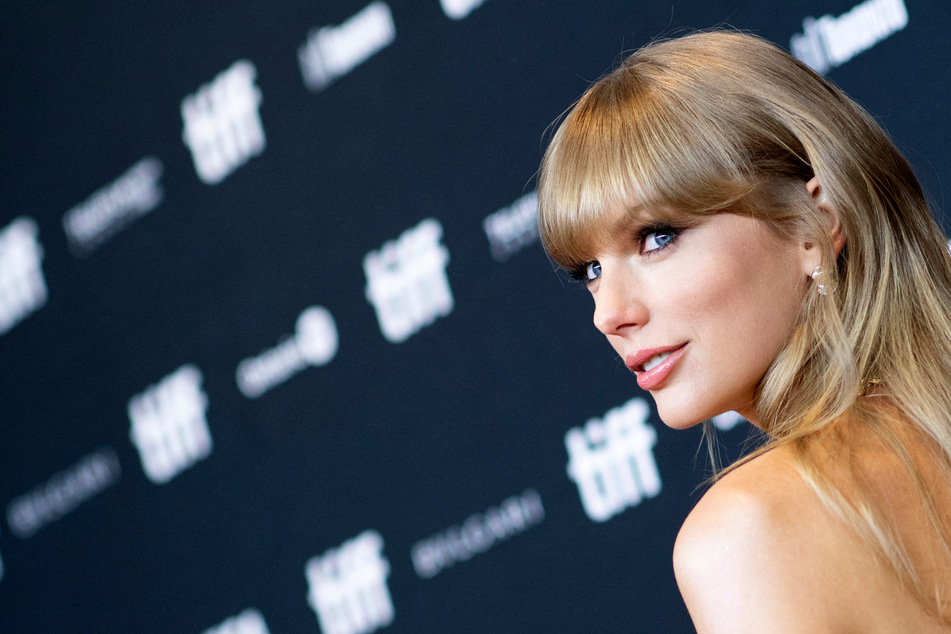 Will Taylor Swift release a memoir with Speak Now (Taylor's Version)?