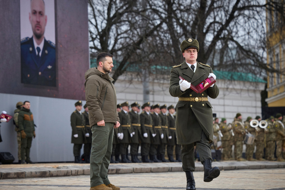 Zelensky handed out service medals to Ukrainian soldiers during a ceremony.