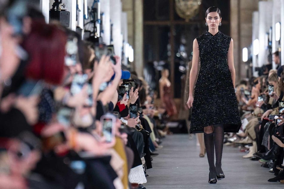 New York Fashion Week: Tory Burch takes inspiration from lampshades in "sublime" show