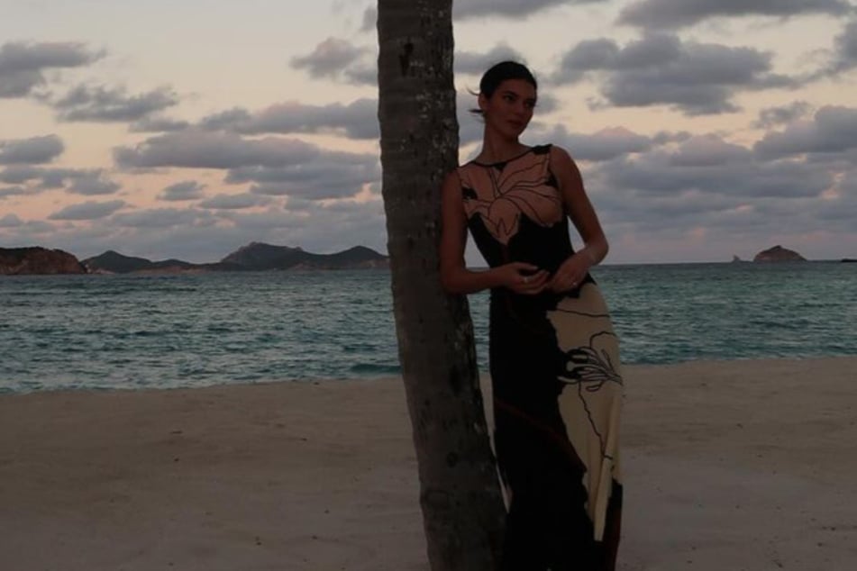 Kendall Jenner will aways be a beach babe, per her latest Instagram pics.