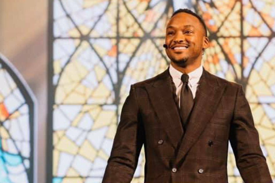 Married Hillsong pastor steps down after sharing explicit photo with Instagram follower