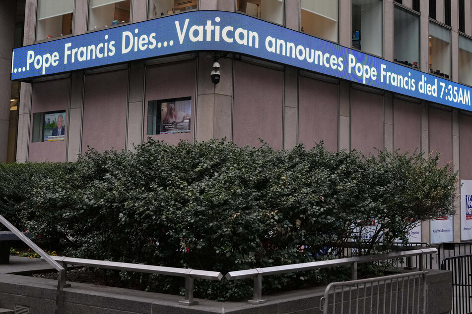 How Trump, Putin, and other world leaders reacted to news of Pope Francis' death