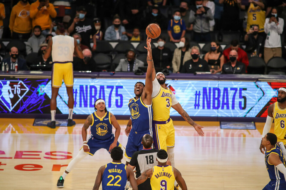The Warriors and Lakers matched up on opening night in the 2021-22 NBA season.
