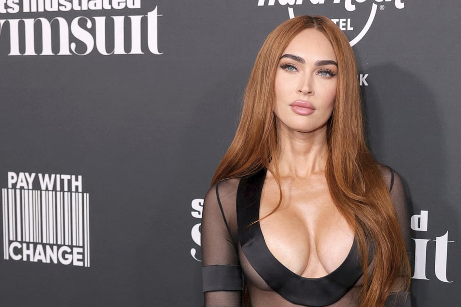 Megan Fox brutally disses her exes in epic clapback over racy lingerie snaps